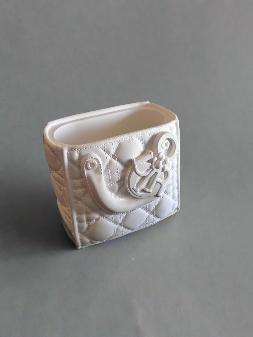 Di'r Lady Bag decorative vase