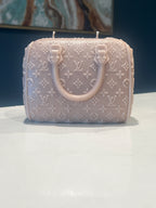 V L Duffle Bag Candle