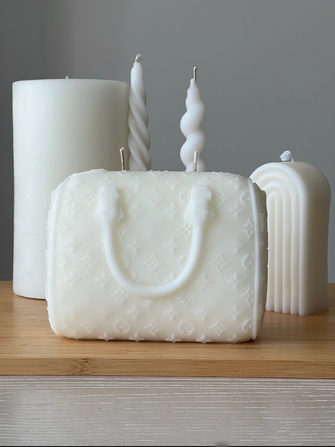 V L Duffle Bag Candle