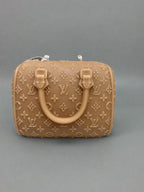 V L Duffle Bag Candle