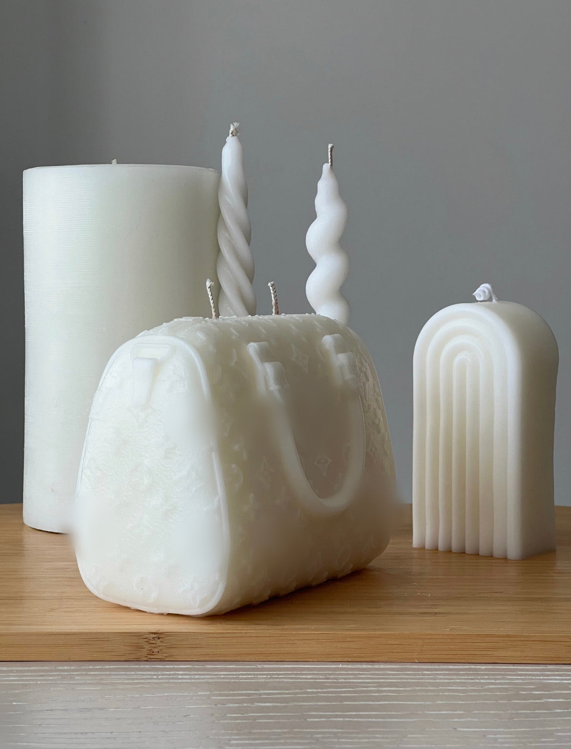 V L Duffle Bag Candle