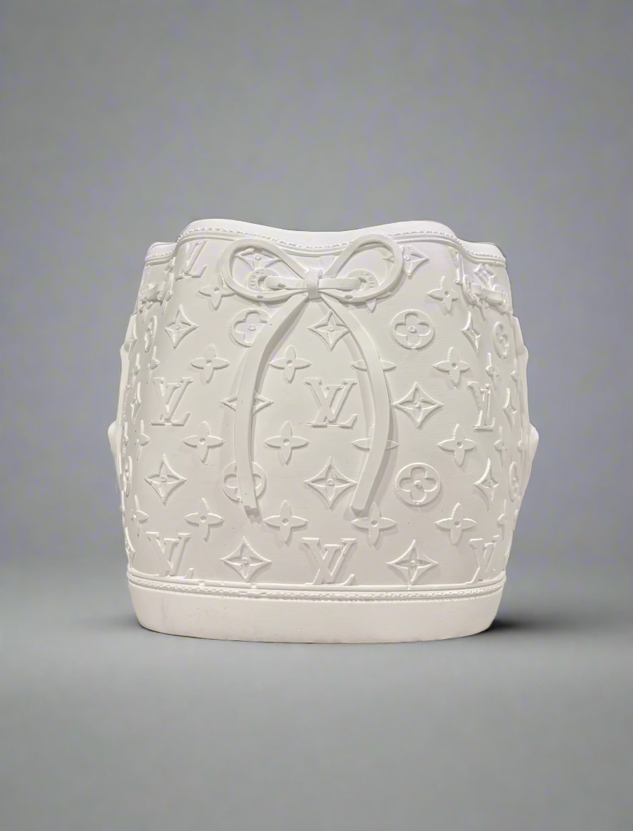 L Vase
