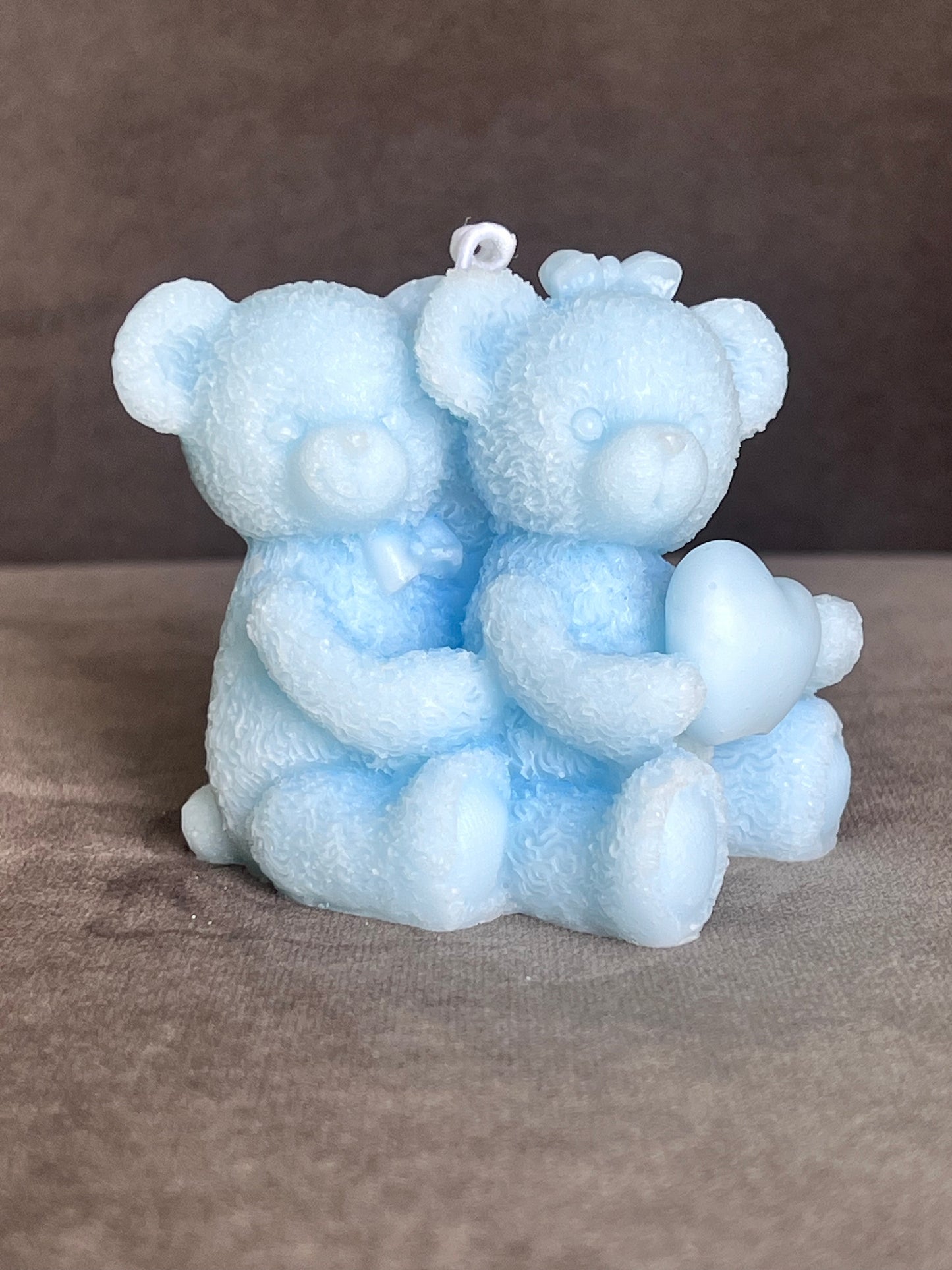 Hugging bears candle