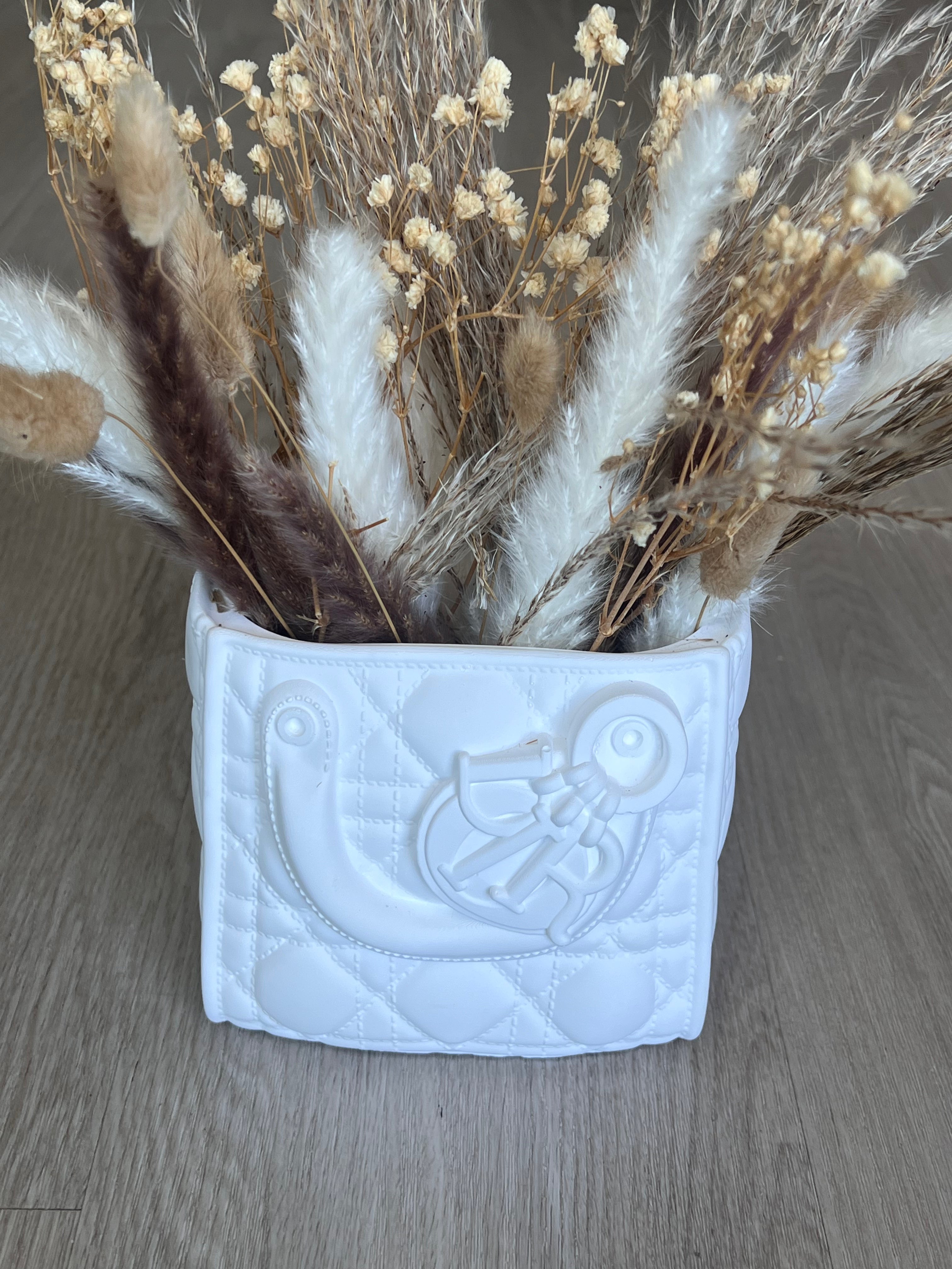 D Vase